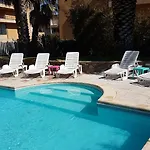 فندق Albizzia فالراس بلاج