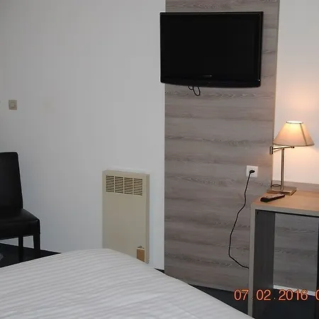 Albizzia Hotel 3*