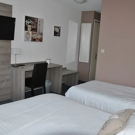 Albizzia Otel 3*